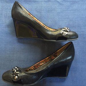 Anne Klein iFlex wedge heels